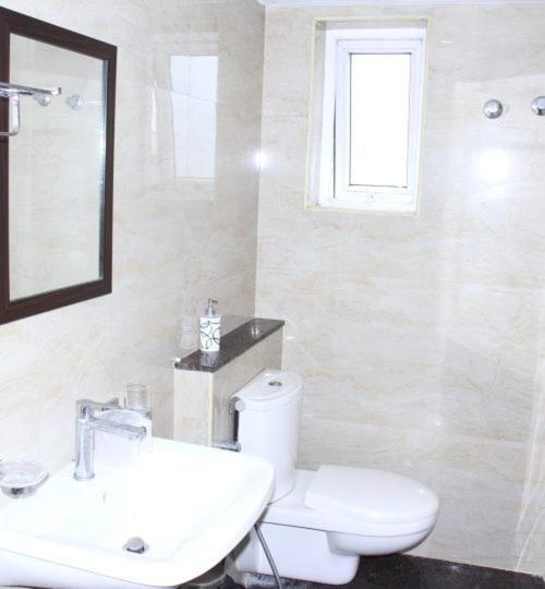 Ant Biz Rooms Near Chennai Trade Centre Luaran gambar